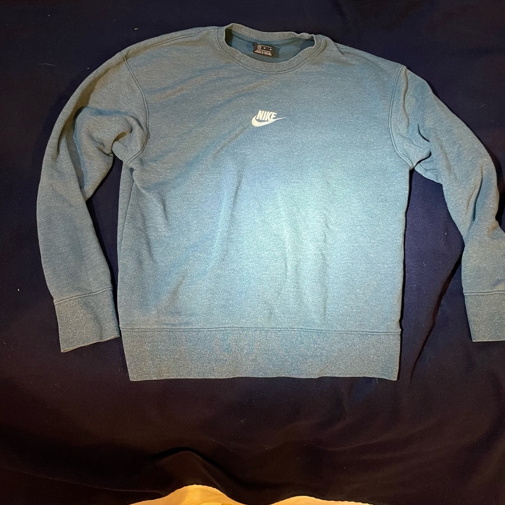 Nike crewneck sweatshirt. Size medium. Blue